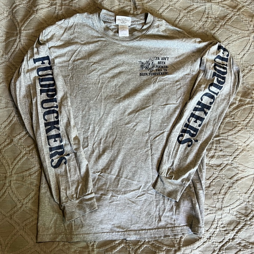 Vintage Grey Large Men’s Fudpuckers Longsleeve Shirt